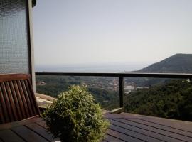 Tigullio Vacations: lo Chalet sul Mare，位于Leivi的酒店