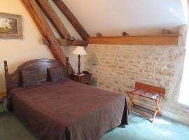 Auberge du Pot d'Etain，位于LʼIsle-sur-Serein的酒店