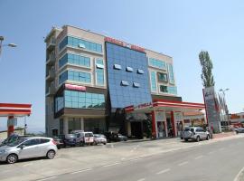 Hotel Kthella Resort，位于Rrëshen的酒店