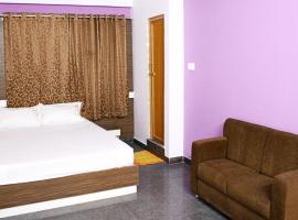 蓝宝石酒店，位于班加罗尔的酒店