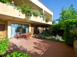 马蒂尔德花园酒店