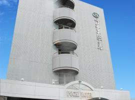 小岛扑哧酒店 ，位于仓敷鹫羽山高地游乐场附近的酒店
