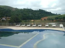 Hotel Fazenda Lagos do Vale，位于夸蒂斯的酒店