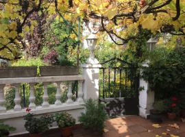 Hostal Restaurant Jose Luis，位于Trespaderne的酒店