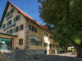 Gastwirtschaft & Hotel Hallescher Anger，位于萨勒河畔瑙姆堡的酒店