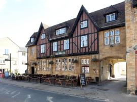 Half Moon, Sherborne by Marston's Inns，位于谢伯恩的酒店