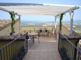 Il Palazzetto Dei Conti Ancajani，位于Tenaglie的酒店
