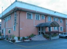 Fabio Hotel，位于圭多尼亚的酒店