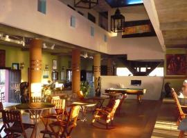 Hotel El Casino，位于Casares的酒店