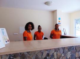 Hotel Paul Mar，位于Caculi的酒店