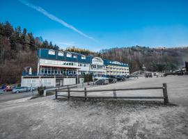 普勒西酒店，位于Krompachy的酒店