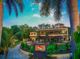 Hotel Saroj Sagar，位于Sāgar的摩洛哥传统庭院