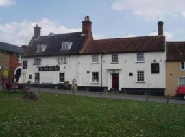 The Bull Inn，位于Litcham的酒店