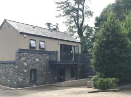 Holiday Home On Farnham Estate，位于卡文Cavan Genealogy Centre附近的酒店