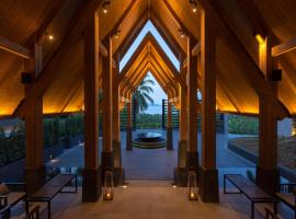 Mantra Samui Resort - Adults Only，位于湄南海滩Pink Elephant Samui Water Park附近的酒店