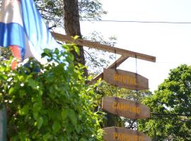 Congos Hostal y Camping，位于普拉亚埃尔莫萨的旅馆