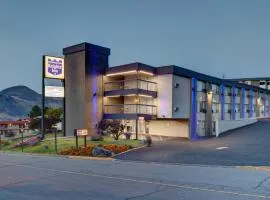 坎卢普斯骑士酒店