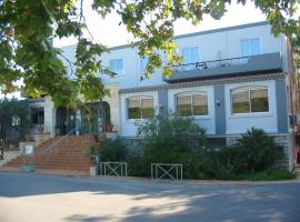 Hôtel restaurant LOGIS HOTELLERIE DE BALAJAN，位于维克拉加尔迪奥勒的酒店