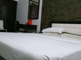 Hotel Soorya Retreat，位于帕拉克卡德的酒店