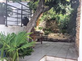 Maison Ancienne Minervois，位于La Caunette的酒店