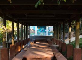Eco-Hotel Shangri-La，位于El Chimbo的酒店
