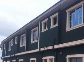 Dammyland Royal Hotel，位于Poka的酒店