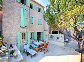 Villa Lemon & Mint，位于科米扎的酒店