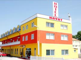 Hotel Hayat，位于Lukavac的酒店