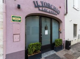 Albergo il Torchio，位于Pizzighettone的带停车场的酒店