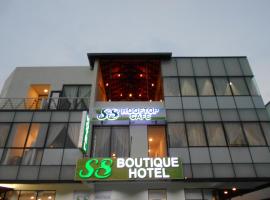 S8 Boutique Hotel near KLIA 1 & KLIA 2，位于雪邦的酒店