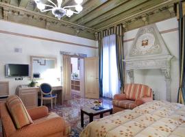 佛斯卡里宫殿酒店，位于威尼斯大运河的酒店