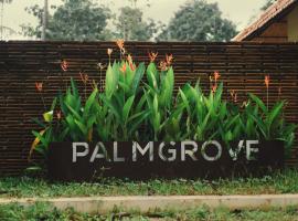 Palmgrove Lake Resort，位于阿勒皮的酒店