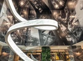 伴畔旅店 - 八糎米文旅，位于台中市的酒店