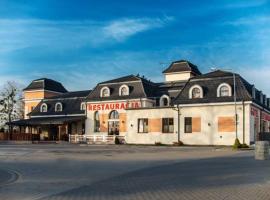 Vanilla House，位于ZwoleńRadom-Sadkow Airport - RDO附近的酒店