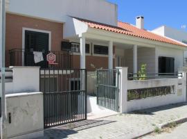 Residencial Marialva Park，位于克洛伊奥斯的酒店
