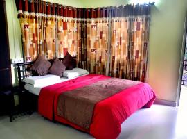 Radhanand Holiday Home，位于Panhāla的酒店