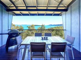 Panorama Apartments on Hamilton Island by HIHA，位于大堡礁机场 - HTI附近的酒店