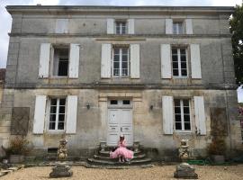 Montaurand，位于Rougnac的酒店