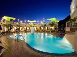 Pefkos Beach Studios & Apartments，位于佩基罗德的酒店