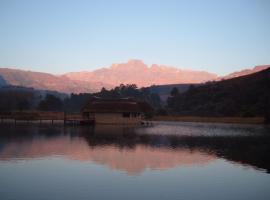 Dragon Peaks Mountain Resort，位于香槟谷的自助式住宿