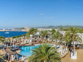 Destino Pacha Ibiza，位于塔拉曼卡的带按摩浴缸的酒店