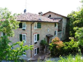 La Quercia - la maison des arts，位于Vezzano sul Crostolo的住宿加早餐旅馆