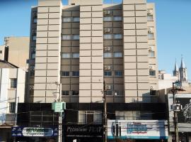 Hotel Premium Flat Ourinhos，位于欧里尼奥斯的酒店