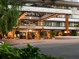 维多利亚庄园套房酒店，位于维多利亚The Bay Center附近的酒店
