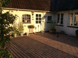 Bed and Breakfast - Stakdelen 47，位于Allerup的酒店