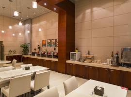 锦江之星风尚保定涞源老汽车站酒店，位于涞源县的酒店