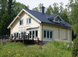 Hjortö stockstuga，位于Ödkarby的度假屋