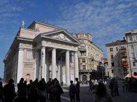 UNICA nel cuore storico di Trieste，位于的里雅斯特San Giusto Castle附近的酒店