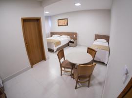 Hotel Royal，位于萨利纳斯的酒店