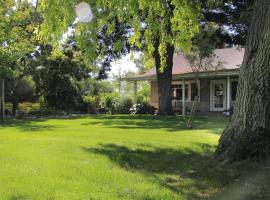 Cottage on Armstrong，位于洛迪的酒店